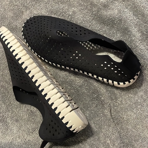 Ilse Jacobsen Women’s Tulip Blue “Hornback” Slip On Low Top Shoes Size 37 (7) - Picture 7 of 9